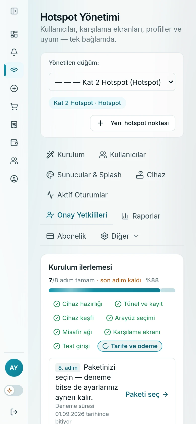 Aynı ekranın telefon görünümü; sol menü kapalı, içerik tek sütun.